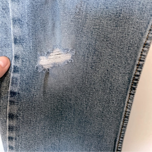 LEVI SIGNATURE GOLD MAN/WOMAN DISTRESSED GRUNGE LOOK LIGHT WASH JEANS 34/30 - Picture 3 of 10